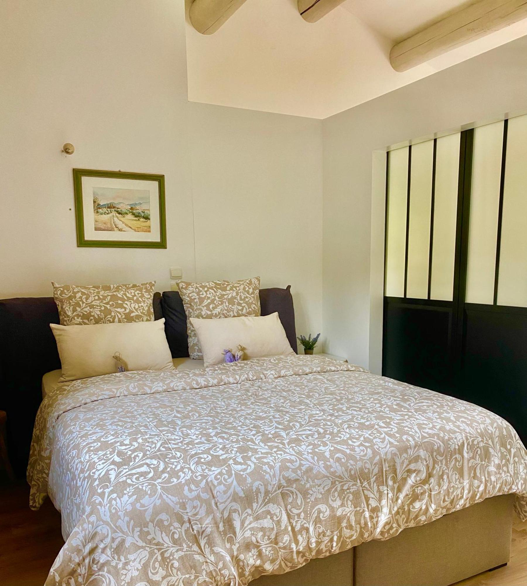 Appartement Neuf Et Au Calme Proche Avignon Althen-des-Paluds Luaran gambar