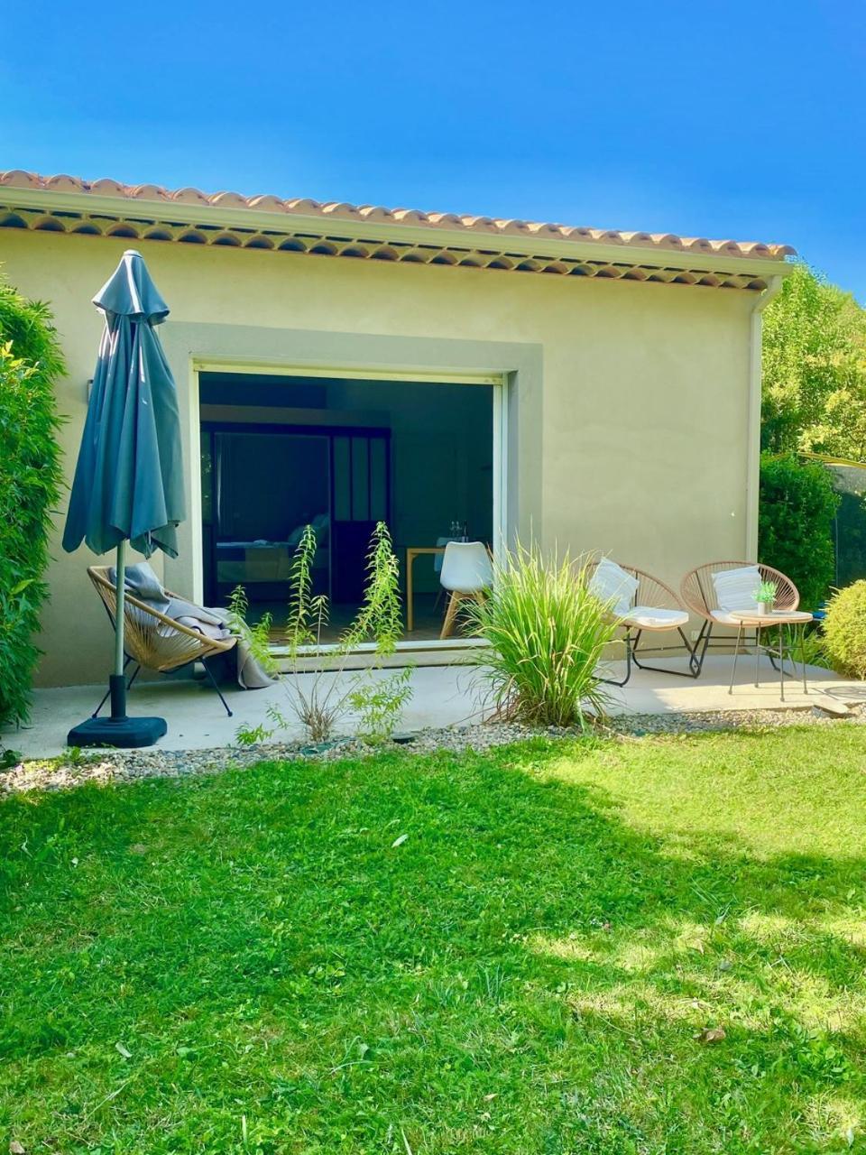 Appartement Neuf Et Au Calme Proche Avignon Althen-des-Paluds Luaran gambar