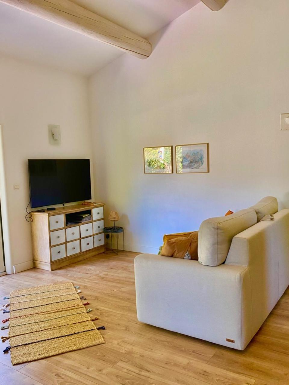 Appartement Neuf Et Au Calme Proche Avignon Althen-des-Paluds Luaran gambar