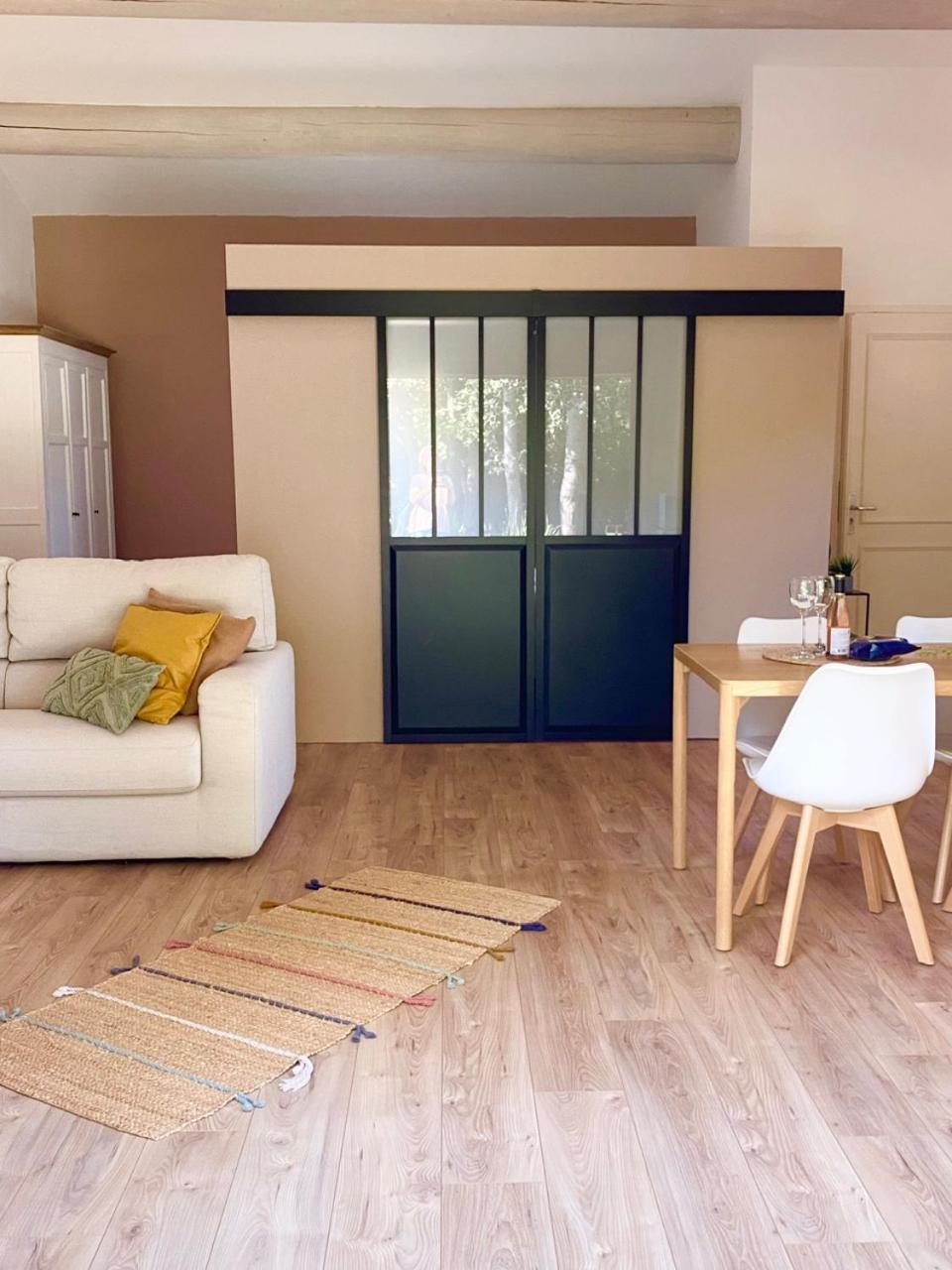 Appartement Neuf Et Au Calme Proche Avignon Althen-des-Paluds Luaran gambar